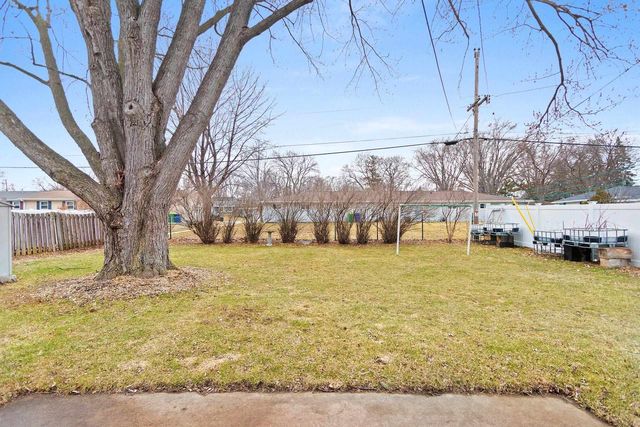 852 RAYMOND STREET, Green Bay, WI 54304