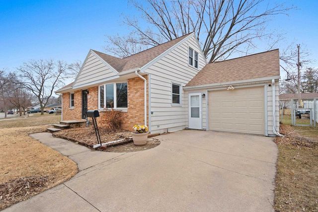 852 RAYMOND STREET, Green Bay, WI 54304