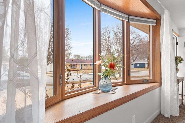 852 RAYMOND STREET, Green Bay, WI 54304