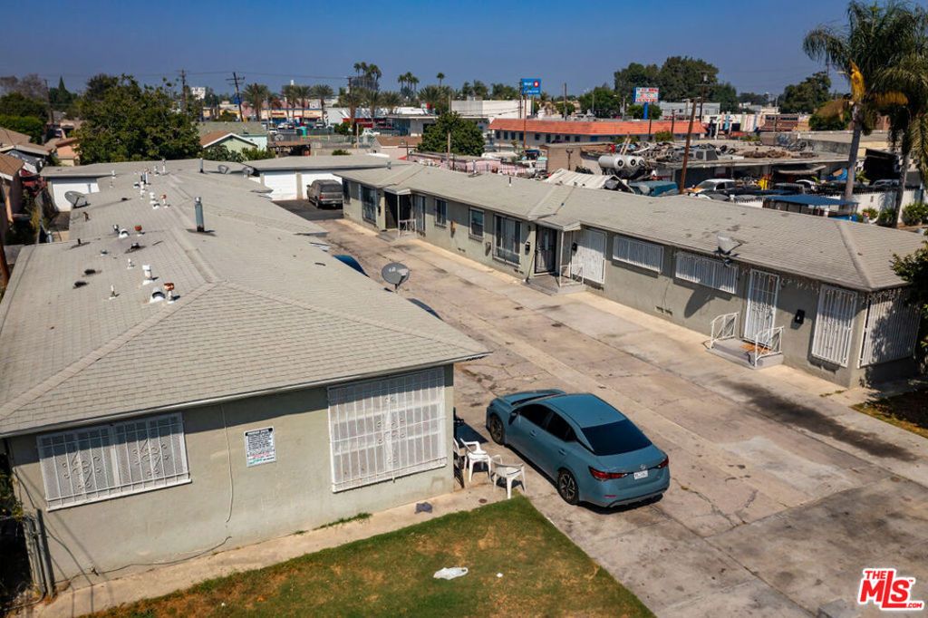 1307 E Peck Street, Compton, CA 90221 — photo 4