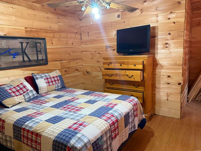 300 Canyon, Greers Ferry, AR 72067