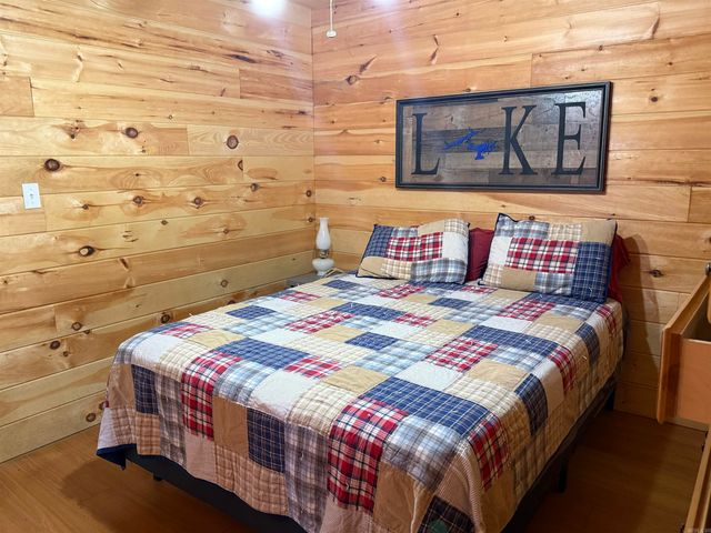 300 Canyon, Greers Ferry, AR 72067