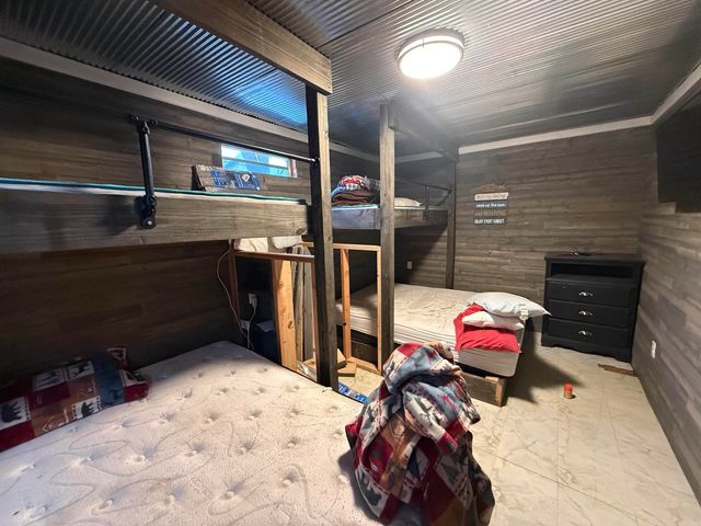 300 Canyon, Greers Ferry, AR 72067