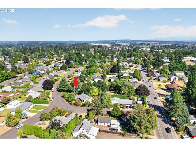 635 Nw 8TH Pl, Canby, OR 97013