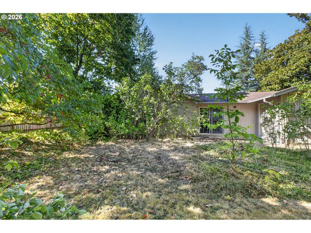 635 Nw 8TH Pl, Canby, OR 97013