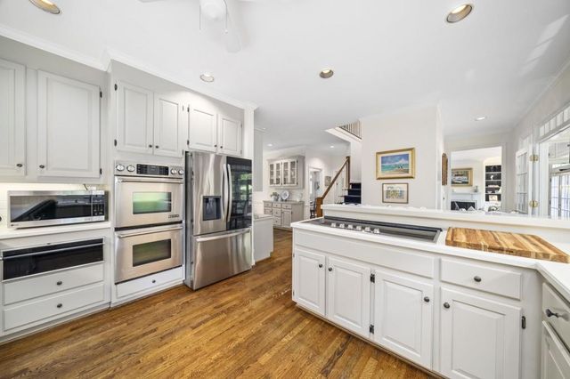 9100 Huntcliff Trace, Sandy Springs, GA 30350