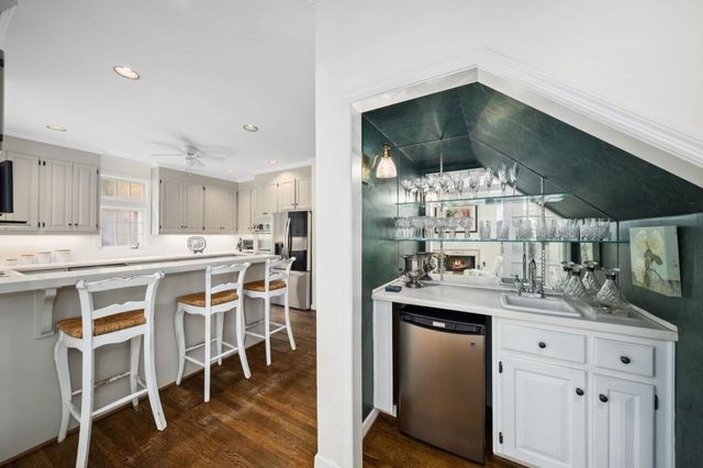 9100 Huntcliff Trace, Sandy Springs, GA 30350