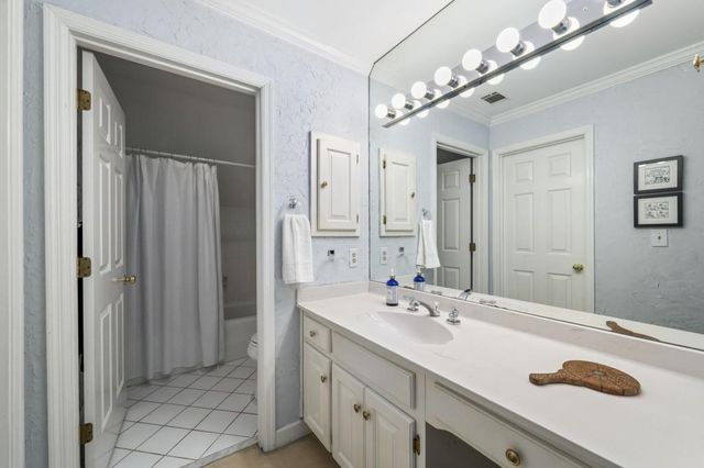 9100 Huntcliff Trace, Sandy Springs, GA 30350