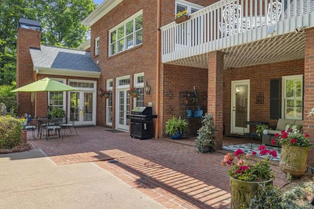 9100 Huntcliff Trace, Sandy Springs, GA 30350