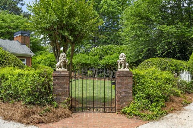 9100 Huntcliff Trace, Sandy Springs, GA 30350