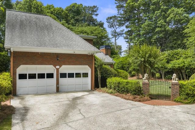 9100 Huntcliff Trace, Sandy Springs, GA 30350