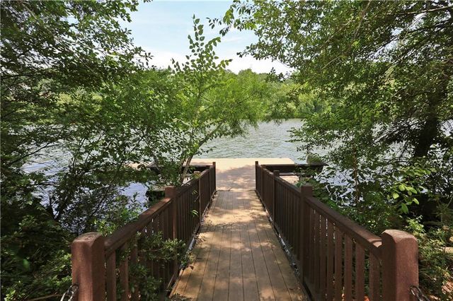 9100 Huntcliff Trace, Sandy Springs, GA 30350