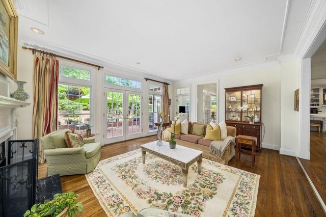 9100 Huntcliff Trace, Sandy Springs, GA 30350