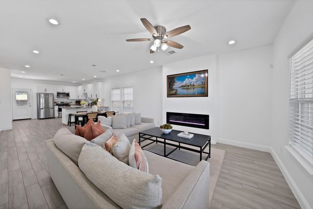 3015 Columbus Avenue, Fort Worth, TX 76106