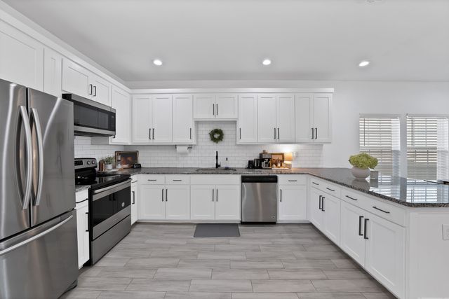 3015 Columbus Avenue, Fort Worth, TX 76106