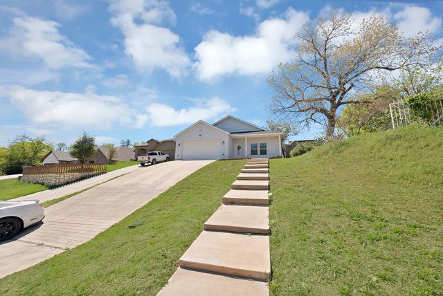 3015 Columbus Avenue, Fort Worth, TX 76106