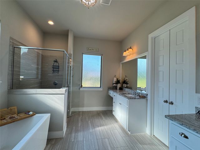 197 Blackthorn Drive, Van Alstyne, TX 75495
