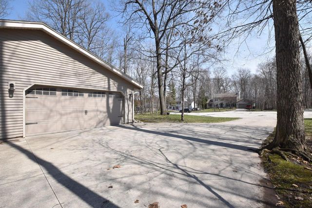 W197N16455 Hawthorne CIRCLE, Jackson, WI 53037