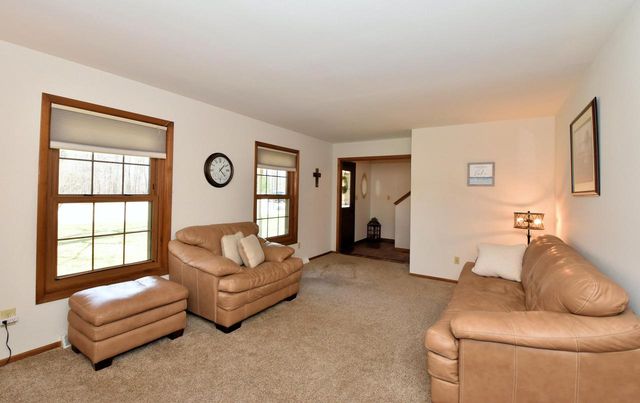 W197N16455 Hawthorne CIRCLE, Jackson, WI 53037