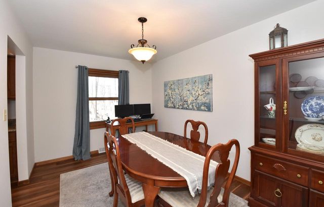 W197N16455 Hawthorne CIRCLE, Jackson, WI 53037
