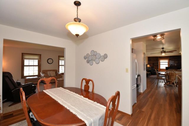 W197N16455 Hawthorne CIRCLE, Jackson, WI 53037