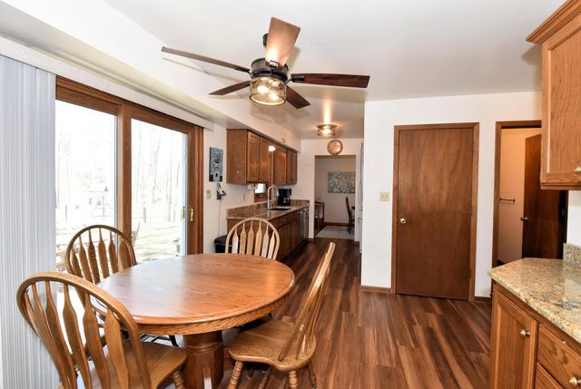 W197N16455 Hawthorne CIRCLE, Jackson, WI 53037