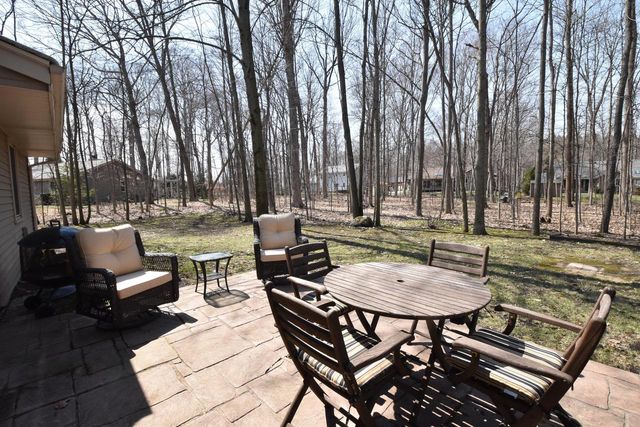 W197N16455 Hawthorne CIRCLE, Jackson, WI 53037