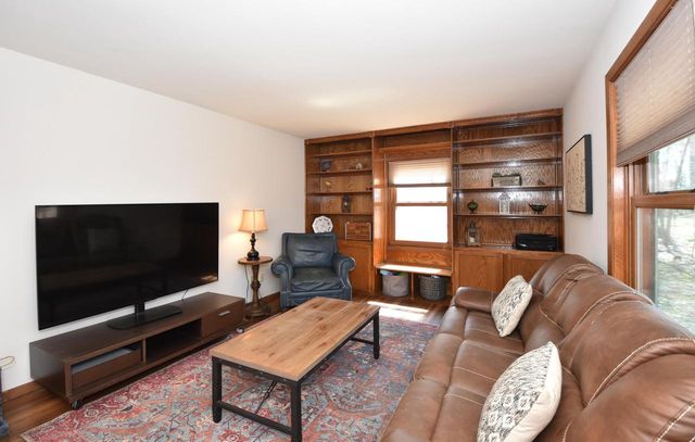 W197N16455 Hawthorne CIRCLE, Jackson, WI 53037