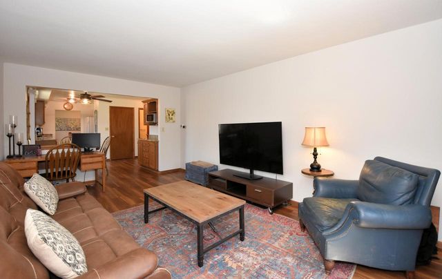 W197N16455 Hawthorne CIRCLE, Jackson, WI 53037