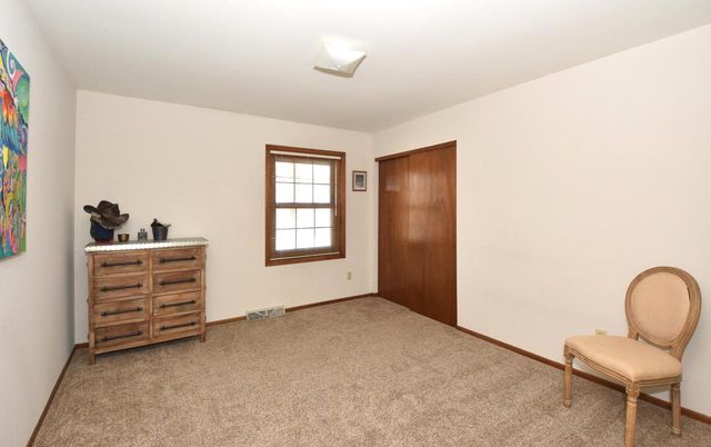 W197N16455 Hawthorne CIRCLE, Jackson, WI 53037