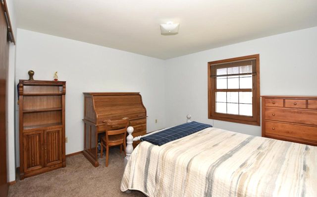 W197N16455 Hawthorne CIRCLE, Jackson, WI 53037