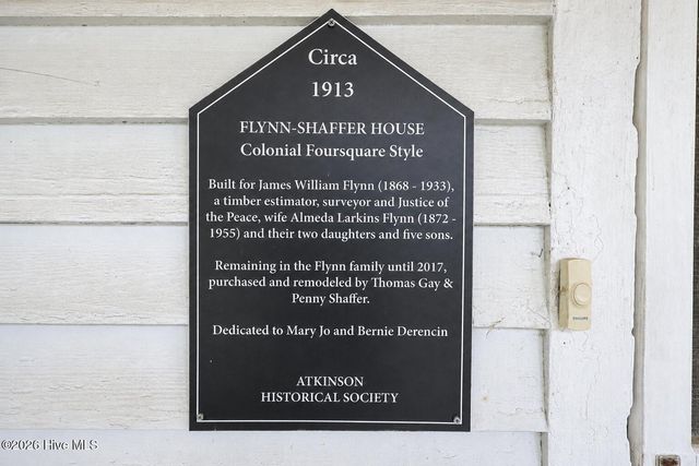 112 N College Street, Atkinson, NC 28421