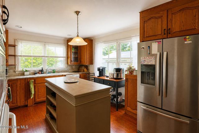 112 N College Street, Atkinson, NC 28421