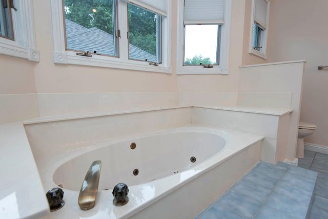 3135 E Topping Circle, Springfield, MO 65804