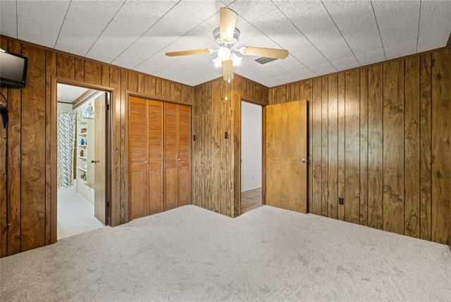 130 Elm Street, Flatonia, TX 78941