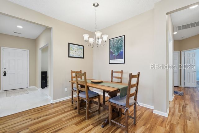16 Sweetwater Ct, Bluffton, SC 29909