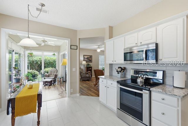 16 Sweetwater Ct, Bluffton, SC 29909