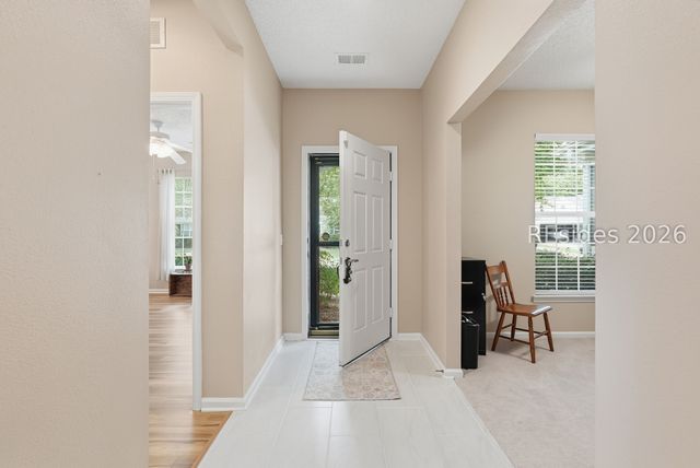 16 Sweetwater Ct, Bluffton, SC 29909