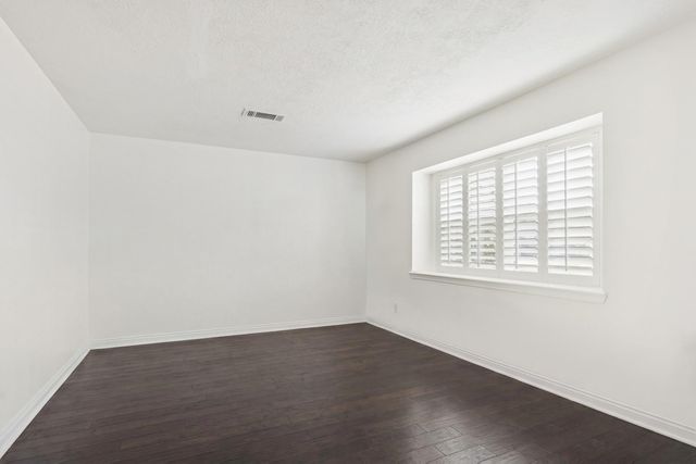 2705 Huckleberry Lane, Pasadena, TX 77502