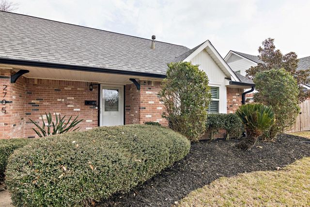 2705 Huckleberry Lane, Pasadena, TX 77502