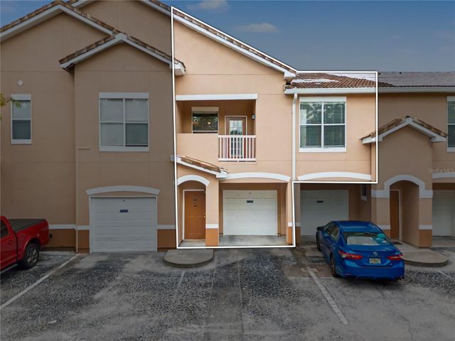 18111 VILLA CREEK DRIVE 18111, Tampa, FL 33647