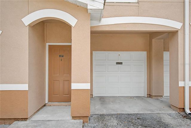 18111 VILLA CREEK DRIVE 18111, Tampa, FL 33647