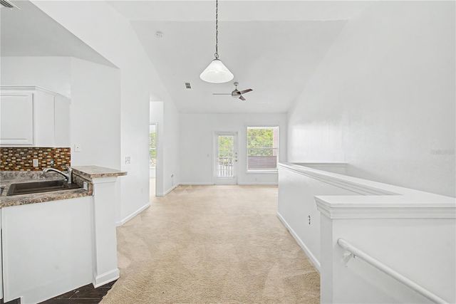 18111 VILLA CREEK DRIVE 18111, Tampa, FL 33647