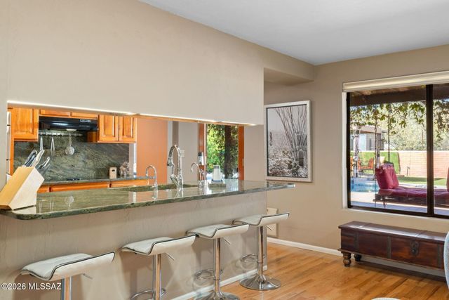 7351 E Sabino Vista Drive, Tucson, AZ 85750