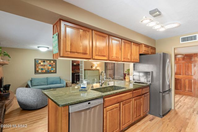 7351 E Sabino Vista Drive, Tucson, AZ 85750