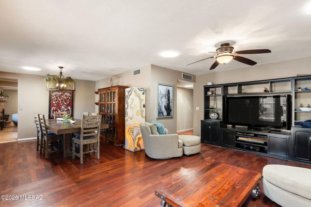 7351 E Sabino Vista Drive, Tucson, AZ 85750