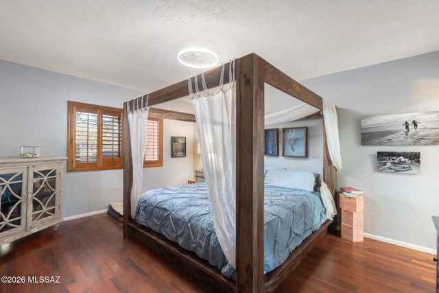 7351 E Sabino Vista Drive, Tucson, AZ 85750