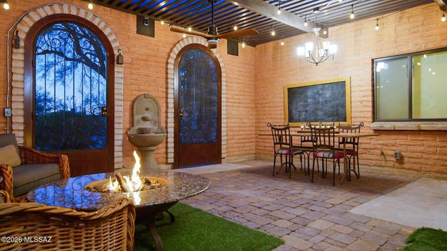 7351 E Sabino Vista Drive, Tucson, AZ 85750