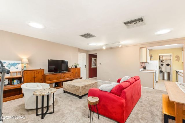 7351 E Sabino Vista Drive, Tucson, AZ 85750