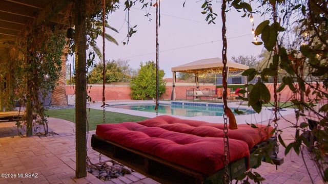 7351 E Sabino Vista Drive, Tucson, AZ 85750